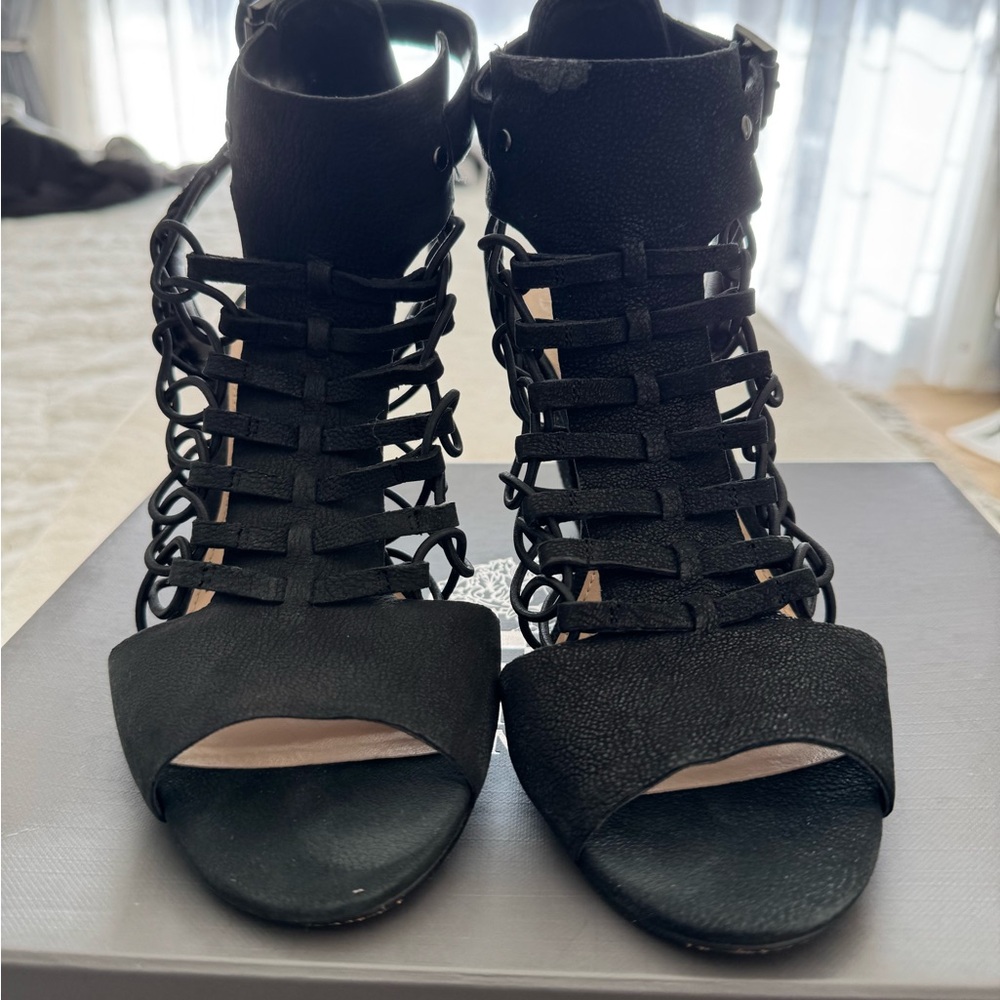 Vince Camuto black size 8 1/2 heeled sandles